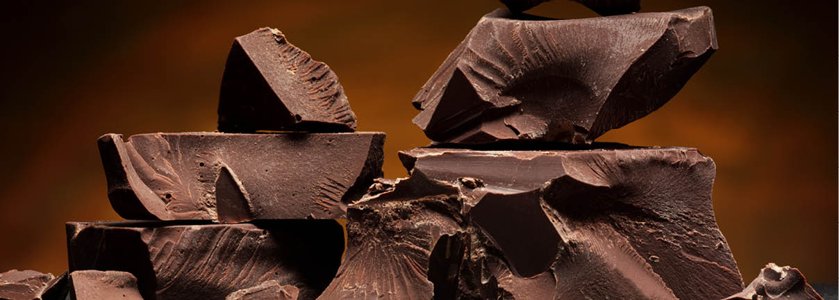 Dark chocolate   chunks isolated 